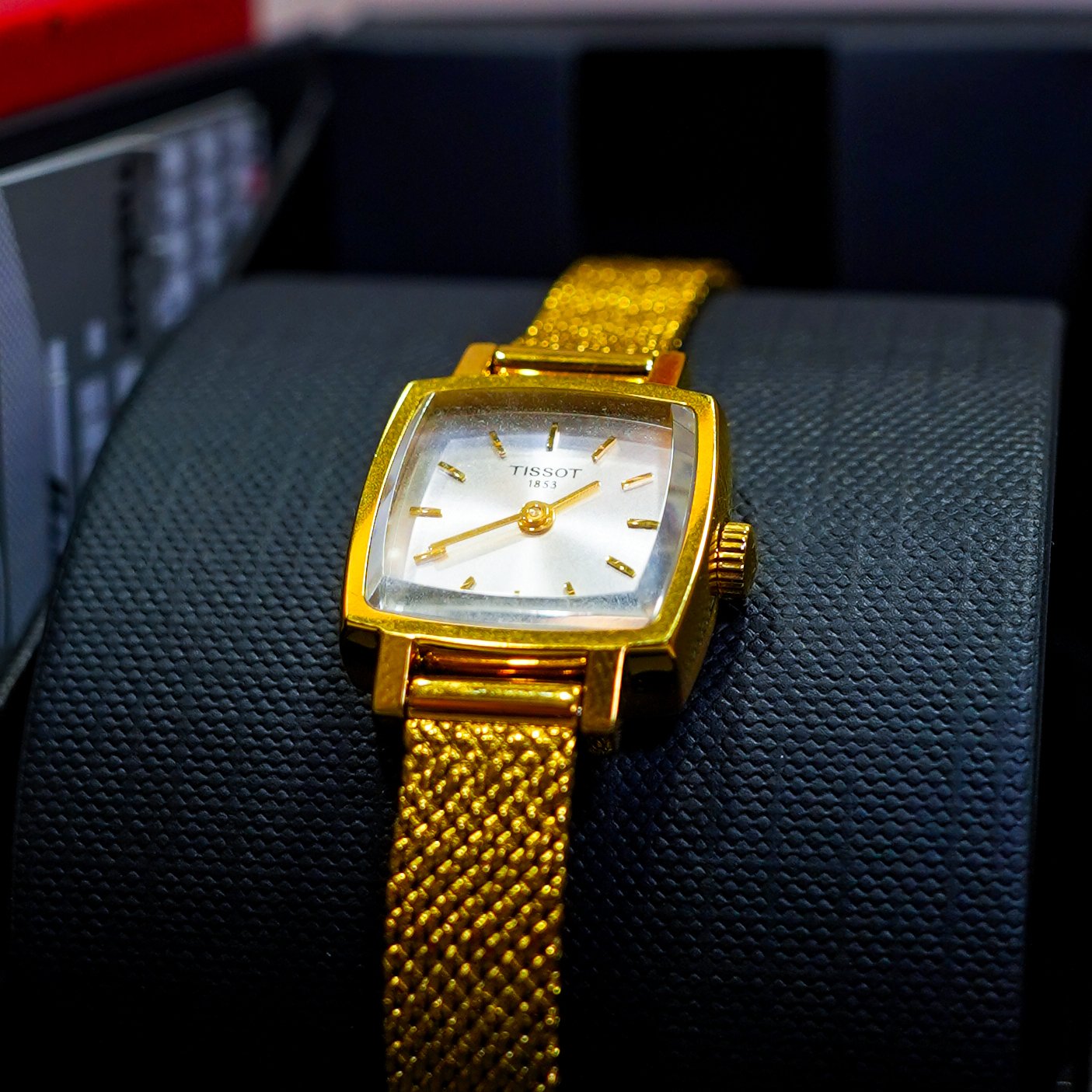 Tissot Gold Mesh Ladies Watch - Image 5