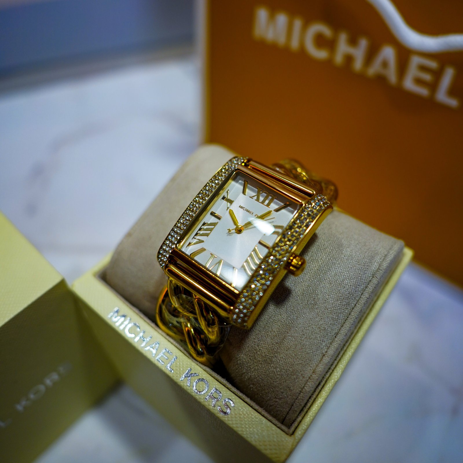 Michael Kors Gold Chain Watch - Image 3
